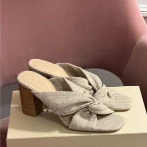 Banana Republic Factory Beige Knotted Women's Heels